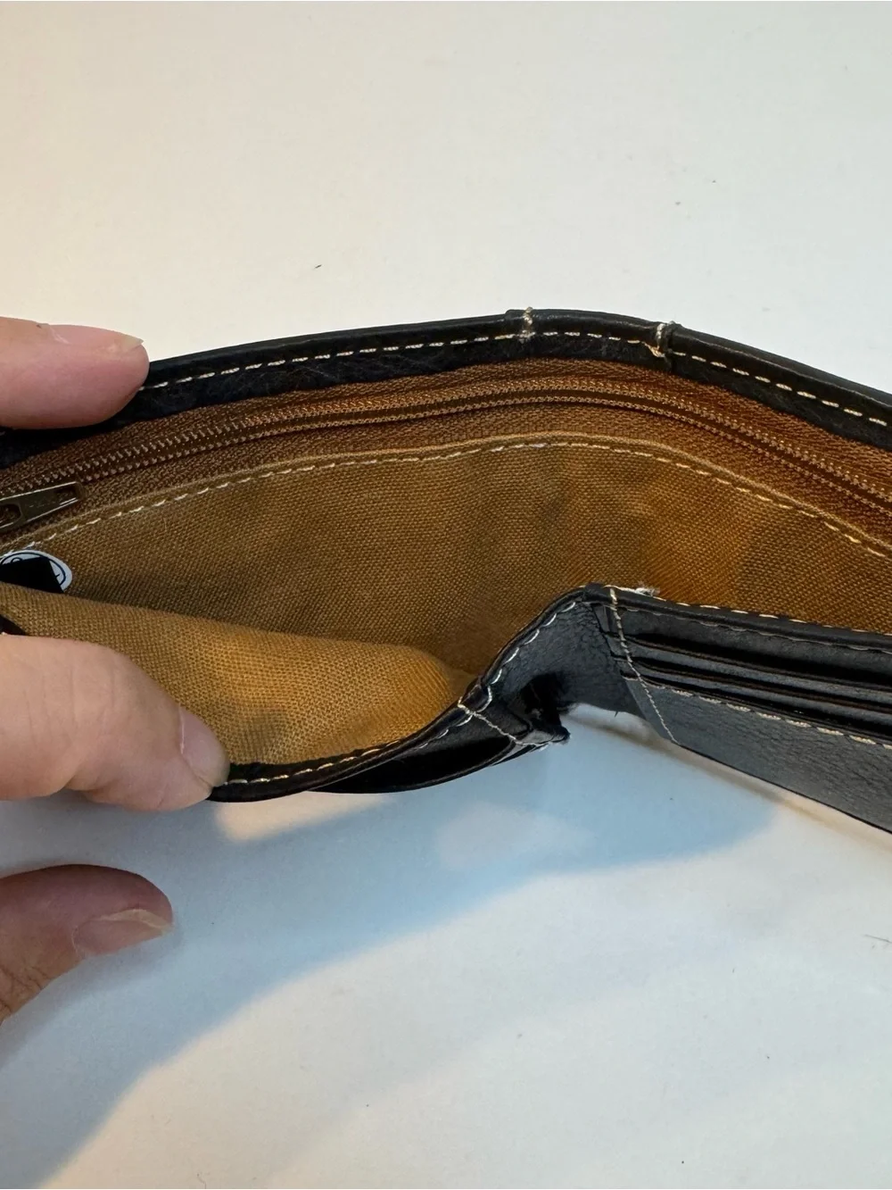 Men’s Carhartt leather wallet